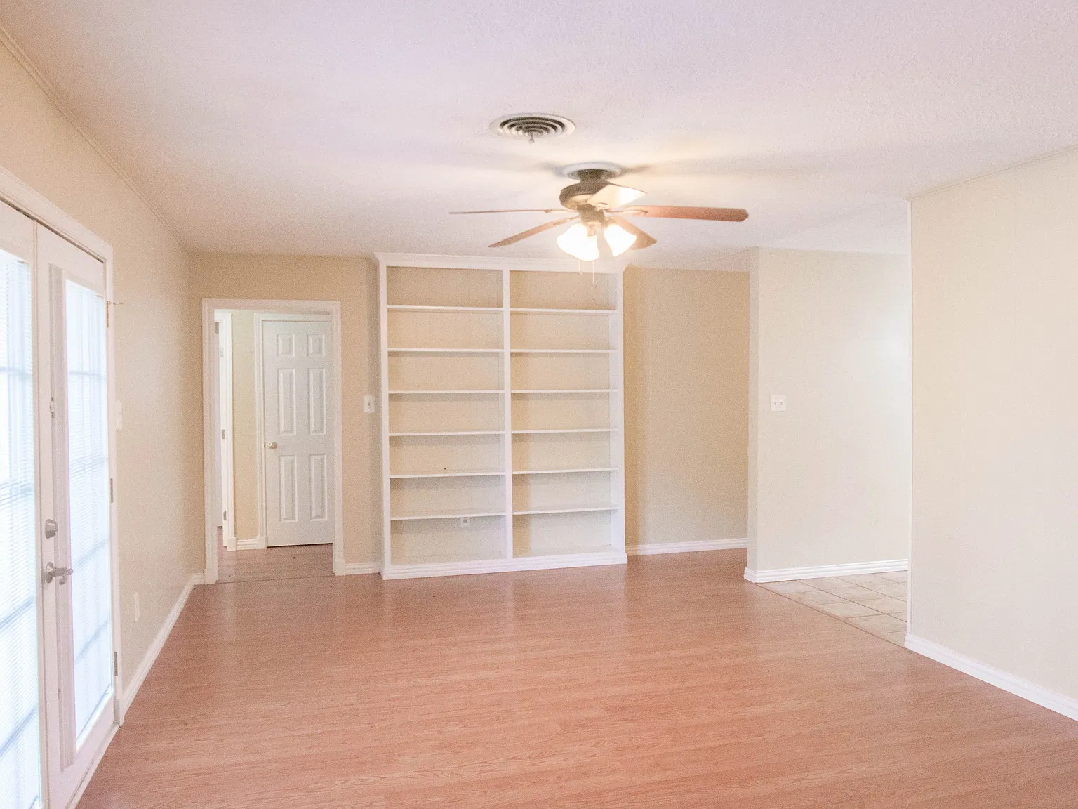 4 bed, 1418 sqft, $1,800 — Photo 4