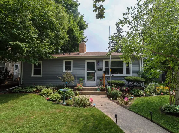 3413 3rd AVENUE, Abbotsford, WI 53402