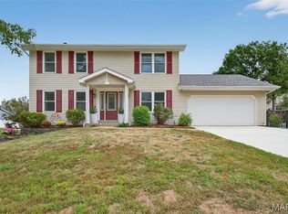 1106 Claycrest Dr, Saint Charles, MO 63304
