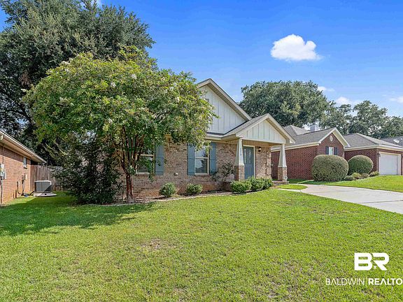 3rd image of 7715 Avery Ln