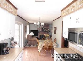6210 Heritage Station Rd, Belleville, IL 62223