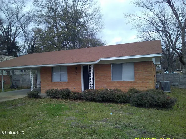 600 W College St, Clinton, MS 39056