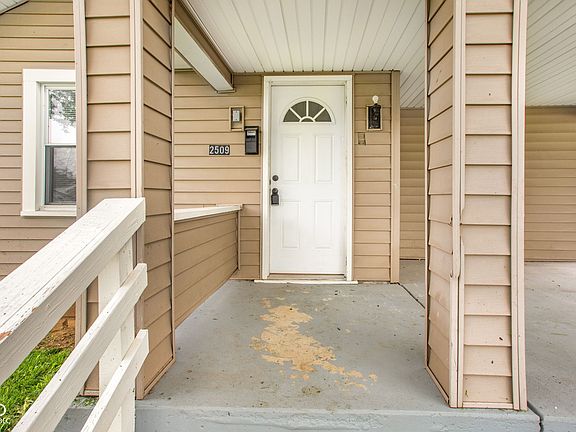 4th image of 2509 Lincoln St