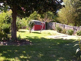 3rd image of 180 Franklin Ct