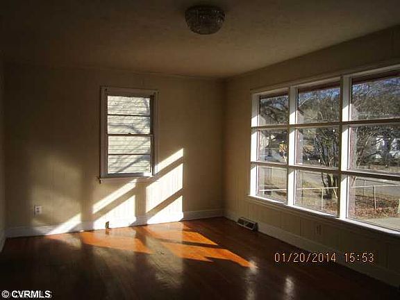 3rd image of 2127 N Whitehill Dr