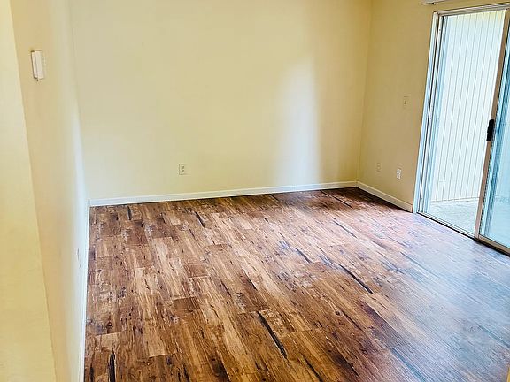 4th image of 463 Coffield Ave #7