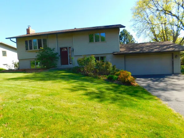 931 Dawn Ave, Shoreview, MN 55126