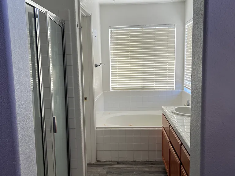 8259 Leesburg Way — Photo 14