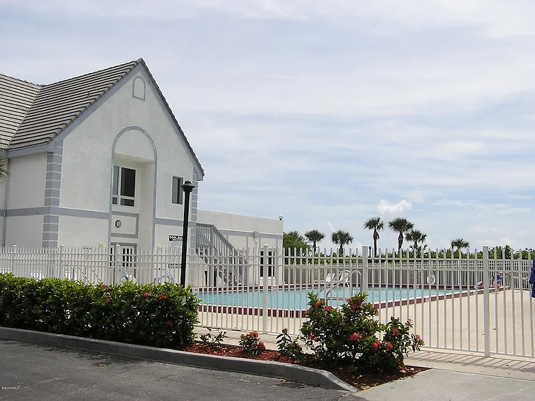 817 Mystic Dr #302 — Photo 37