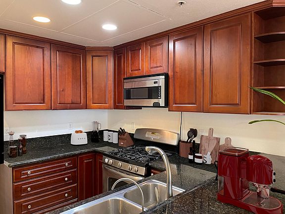 3rd image of 2571 Plaza Del Amo Unit 310