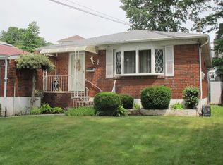 7 Spring St, Staten Island, NY 10304