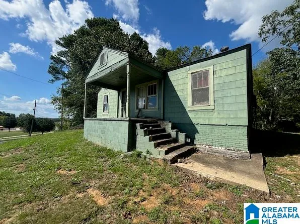941 Mitchell Hill Rd, Gardendale, AL 35071