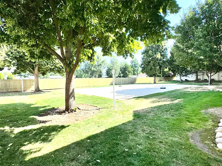 10697 W Halstead Ln #201 — Photo 34