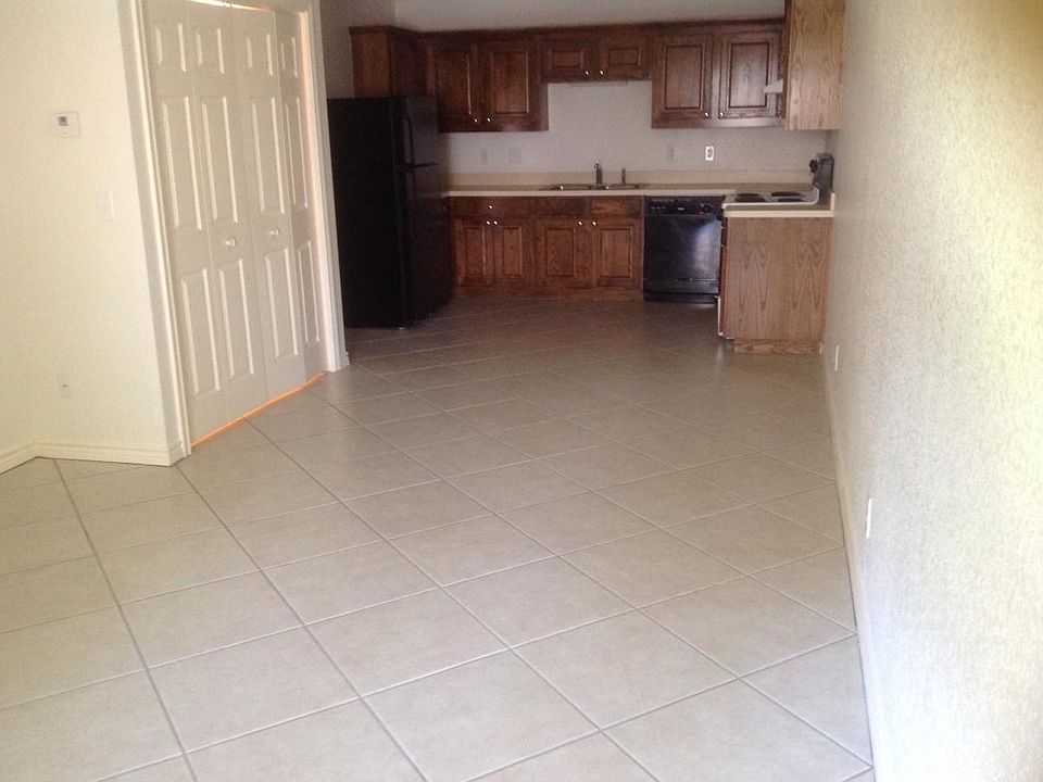 1st image of 324 Westview Ln