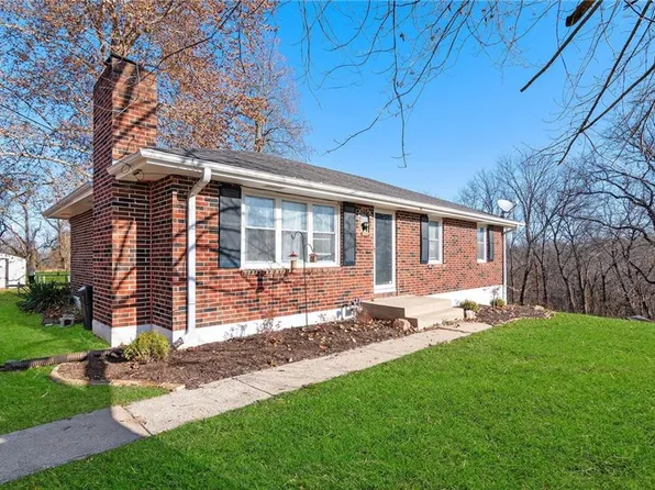 701 W 4th St, Waverly, MO 64096