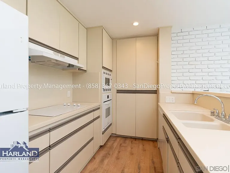 2401 Sagebrush Ct — Photo 4