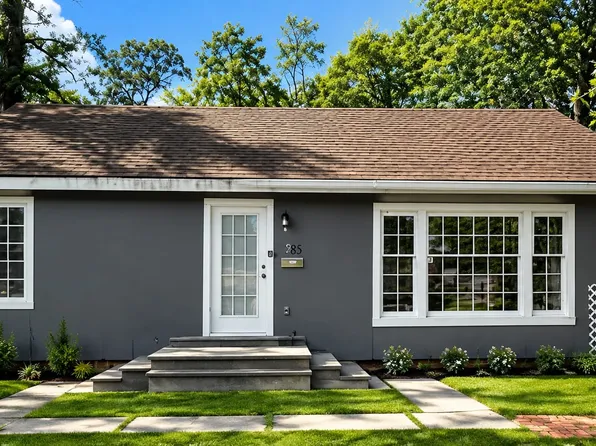 3085 S Willowood Ln, Beaumont, TX 77703