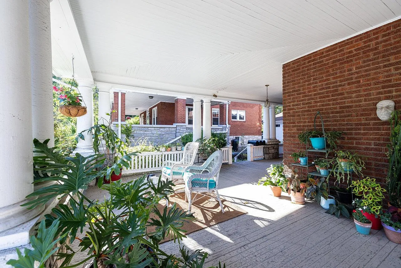 1 bed, 1.0 bath, 1000 sqft, $1,650 — Photo 2