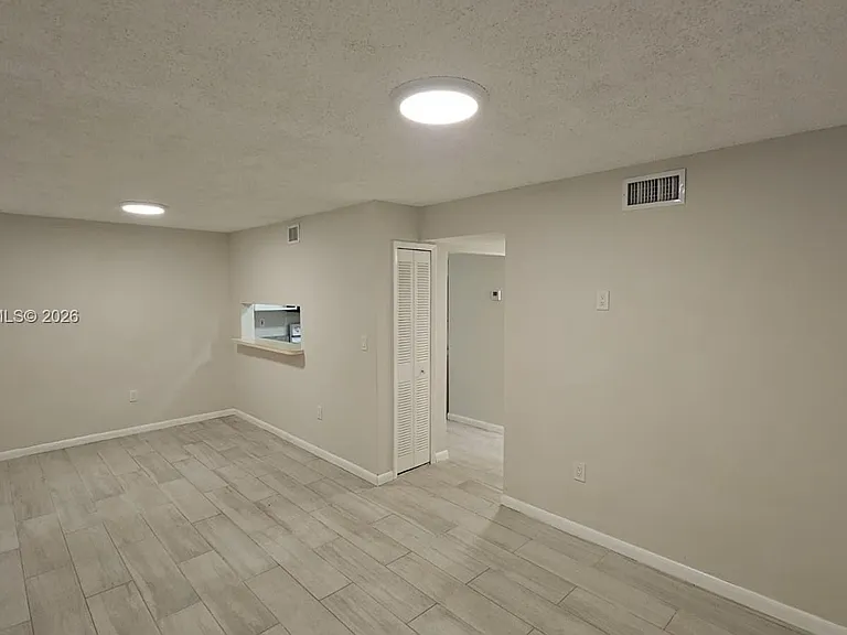 5720 SW 5th St — Photo 15