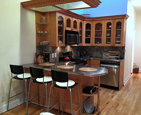 Rented by ER (DO NOT USE) | media 18