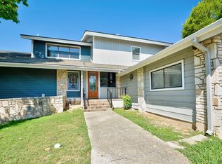 701 Oakland Hills Ln, Kerrville, TX 78028