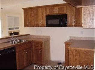 120 Sycamore Ln, Raeford, NC 28376