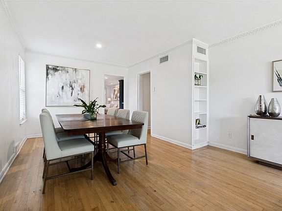 5th image of 6405 Glennox Ln