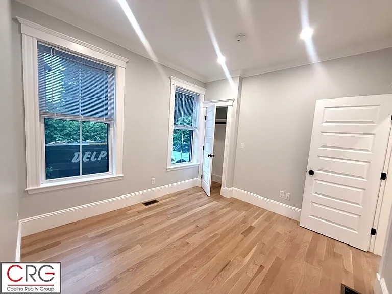 170 Webster Ave #1 — Photo 33