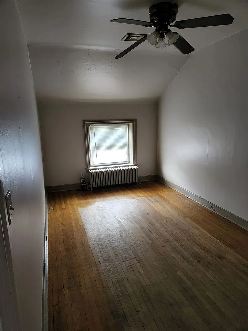 450 E King Street — Photo 2