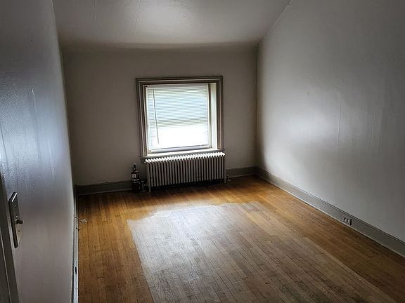 2nd image of 450 E King St APT 5