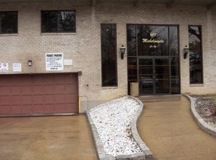 687 Bronx River Rd APT 9A, Yonkers, NY 10704