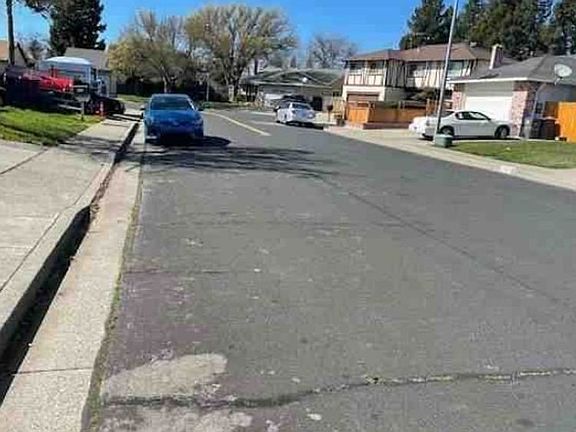 Exterior Neighborhood (street photo)
