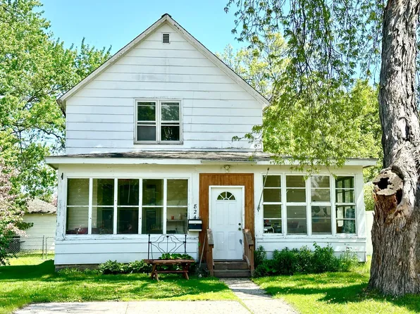 824 NW 2nd Ave, Grand Rapids, MN 55744