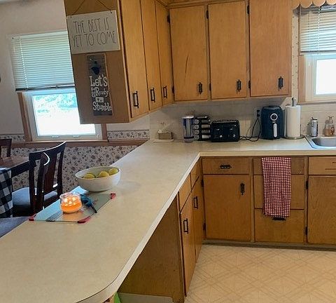 3rd image of 2114 Canterbury Dr