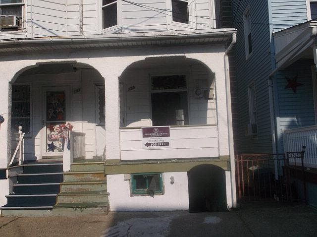 2nd image of 135 S Franklin St