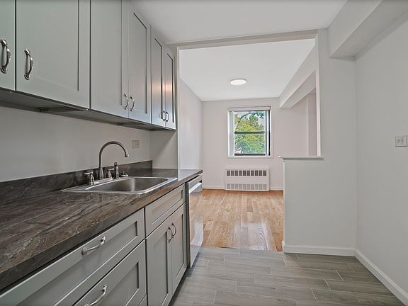 3rd image of 86-29 155th Ave #1C