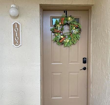 2nd image of 10102 Glenmoor Dr
