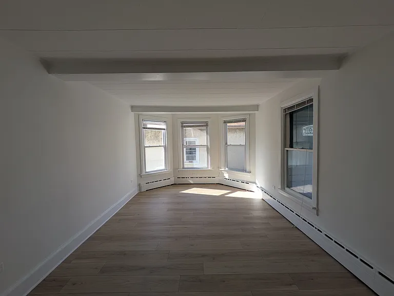 1516 Lee St — Photo 14