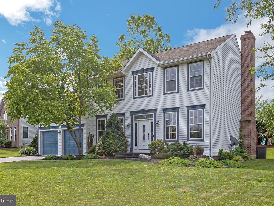 1st image of 26 Emerald Ridge Dr