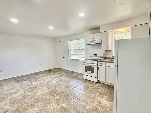 2nd image of 5739 9th St #1