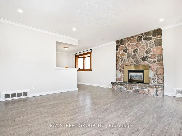 67 Elvaston Dr — Photo 6