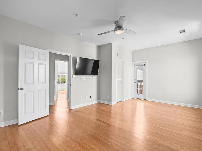 2798 Howard Ave #G — Photo 23