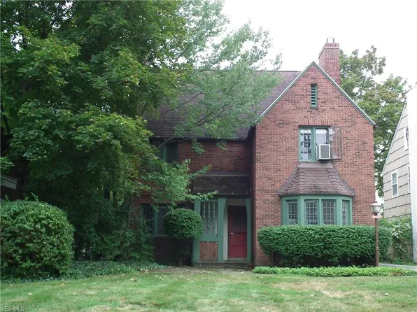 18126 Lomond Blvd, Shaker Heights, OH 44122