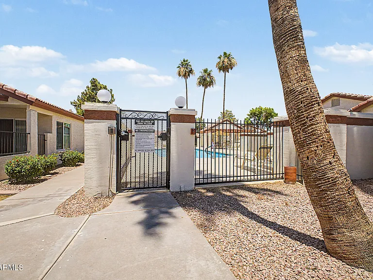 1120 N Val Vista Dr #95 — Photo 36