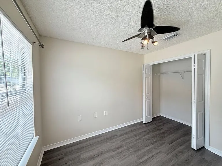 2313 Shoal Creek Dr — Photo 9