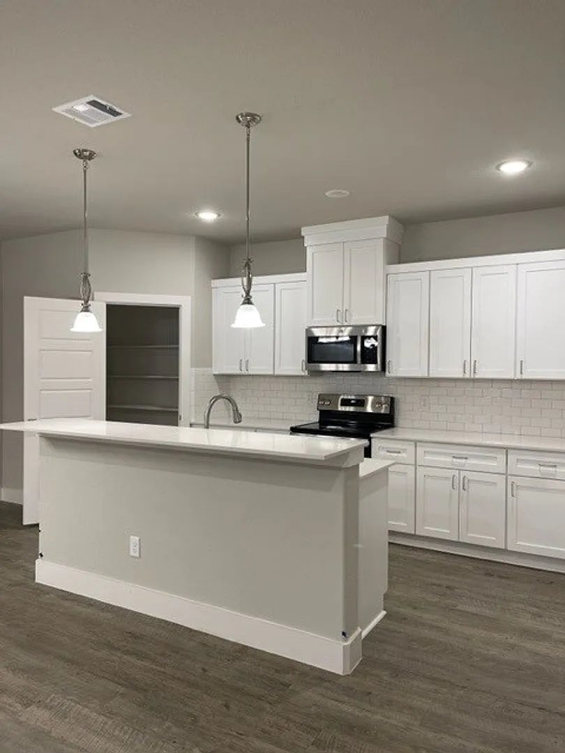 3/2/2 - Home Sweet Home Godley Isd — Photo 4