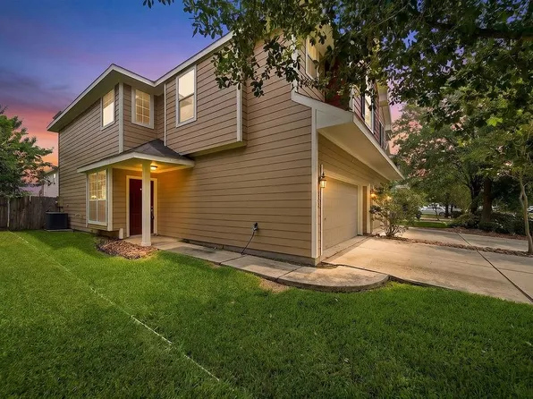 8915 Elm Drake Ln, Humble, TX 77338