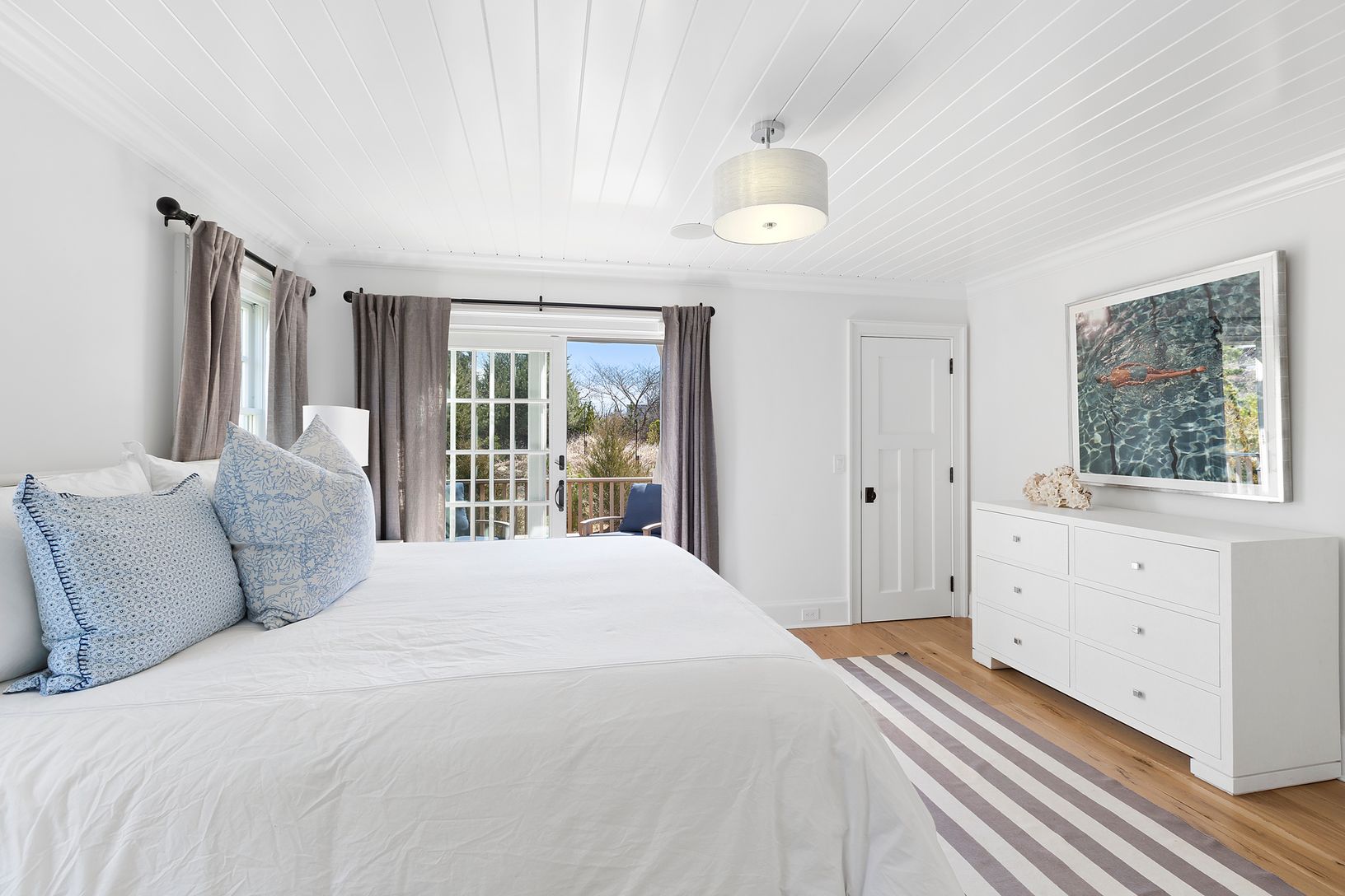 Master Bedroom with private outdoor lounge area