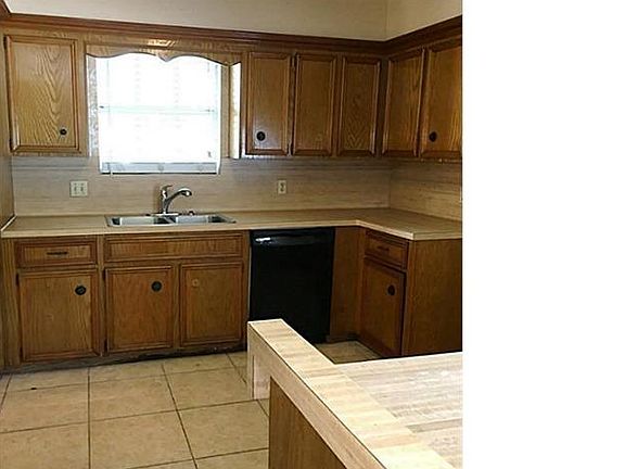 5th image of 19526 Merrillwood Dr