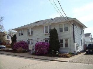 18 Robinson St APT 6, Narragansett, RI 02882